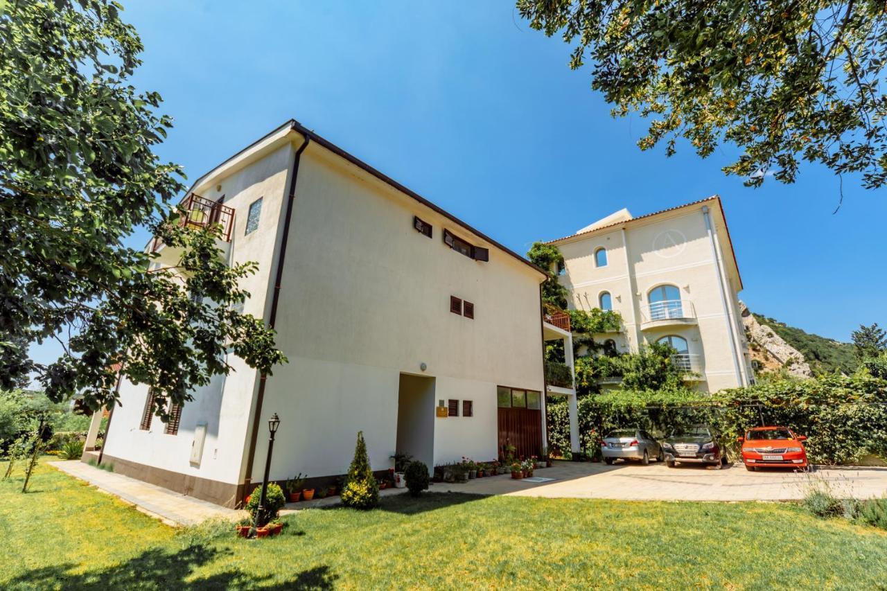 Apartments Viktorija Petrovac Exterior photo