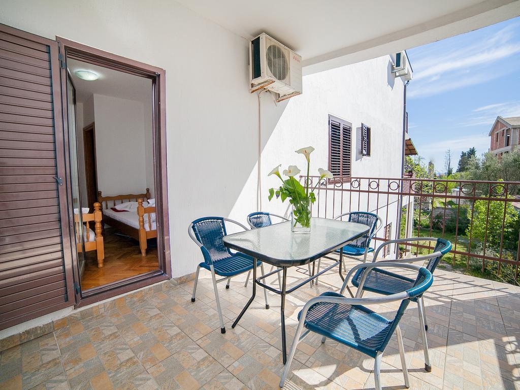Apartments Viktorija Petrovac Room photo